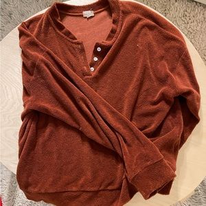 Donni copper colored crew neck